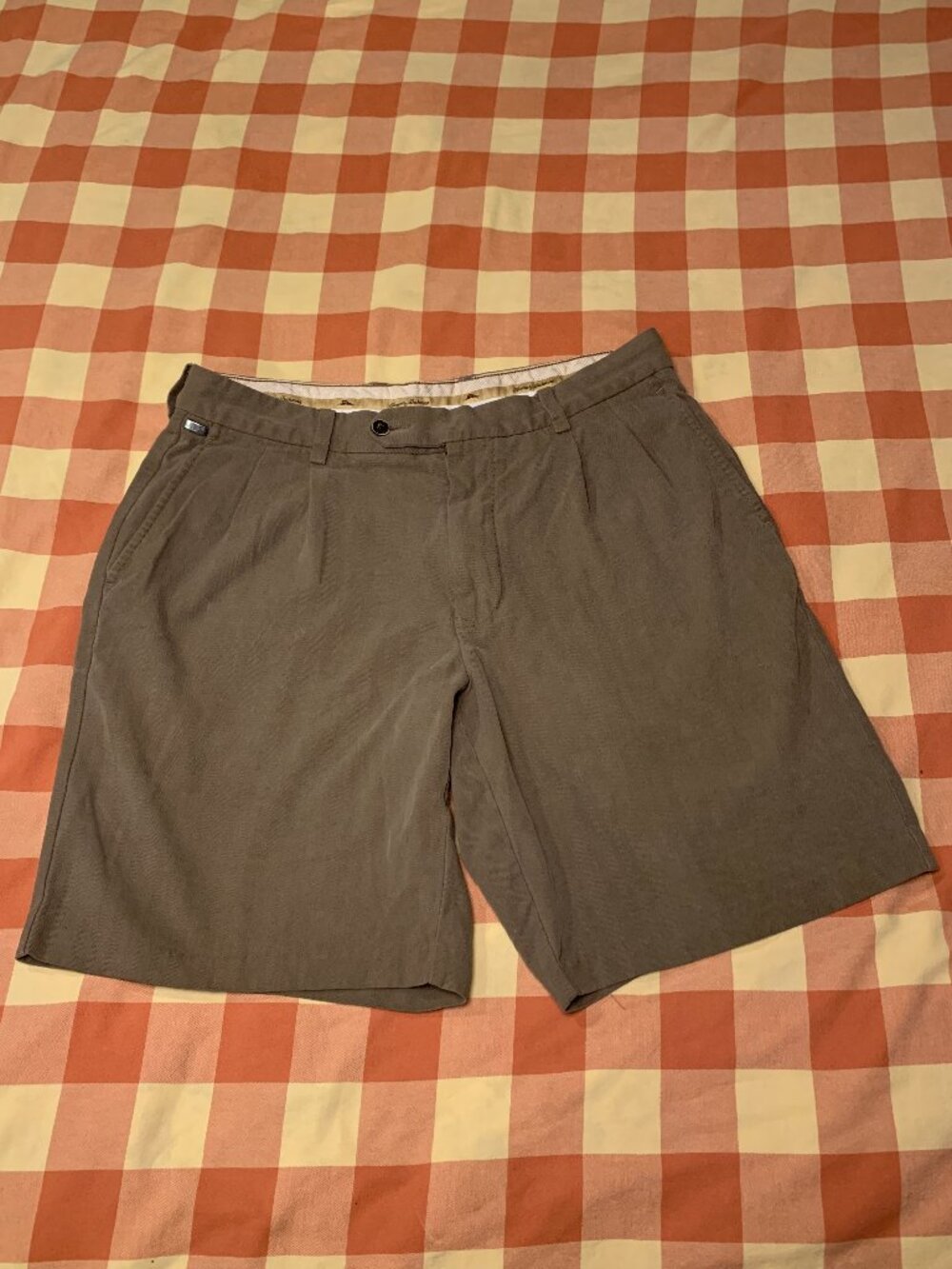 Tommy Bahama 100%? Silk Blend Shorts Size 32 Beige Shorts